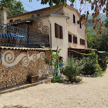 B&B Le Grette Gioia Dei Marsi Extérieur photo